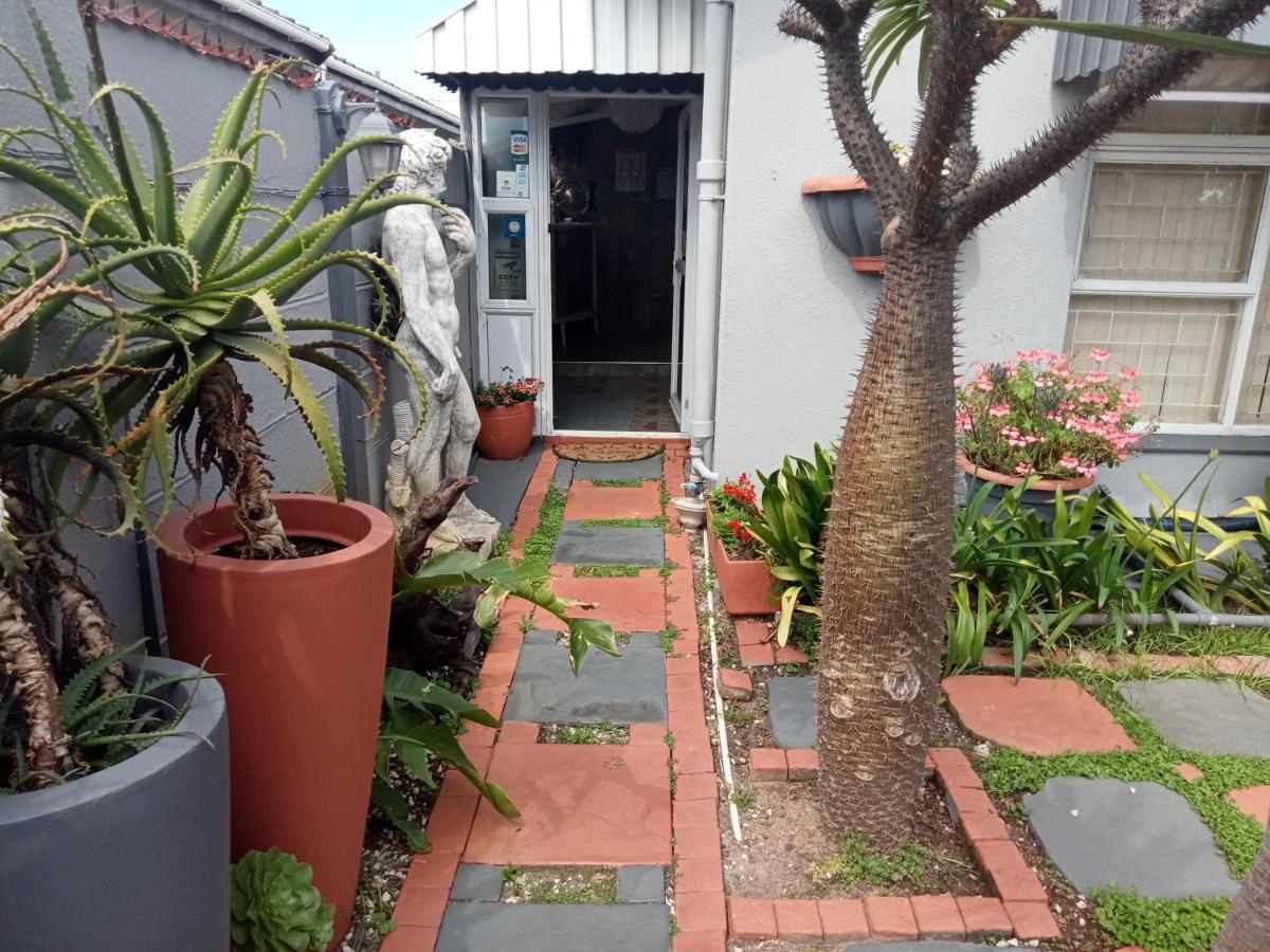 Mitchell'S Guesthouse Parow Exterior photo