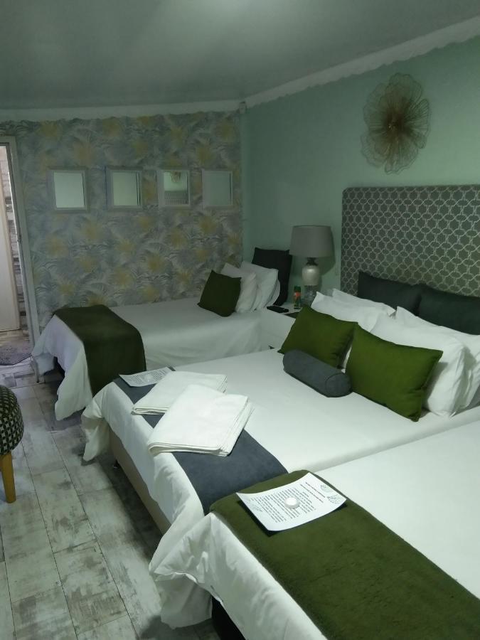Mitchell'S Guesthouse Parow Exterior photo